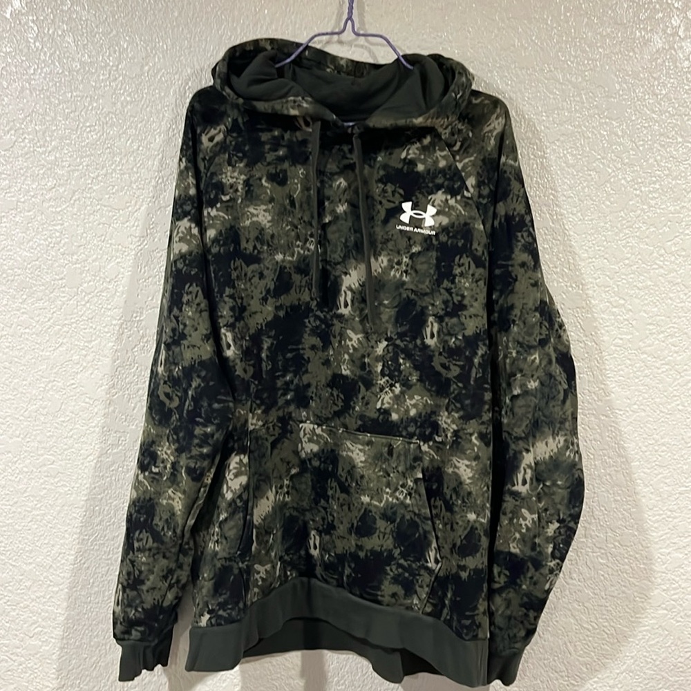 Men’s XL Under Armour Camo Sweatshirt